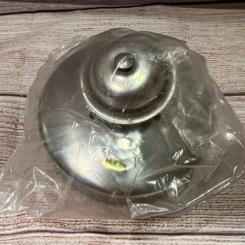 New Pampered Chef Cut-N-Seal Pastry Tool Sandwich Cutter Tart Crimper 3.5